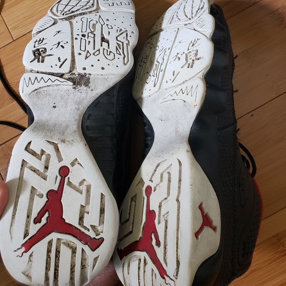 Black Red White Preowned Jordans - Picture 5 of 8